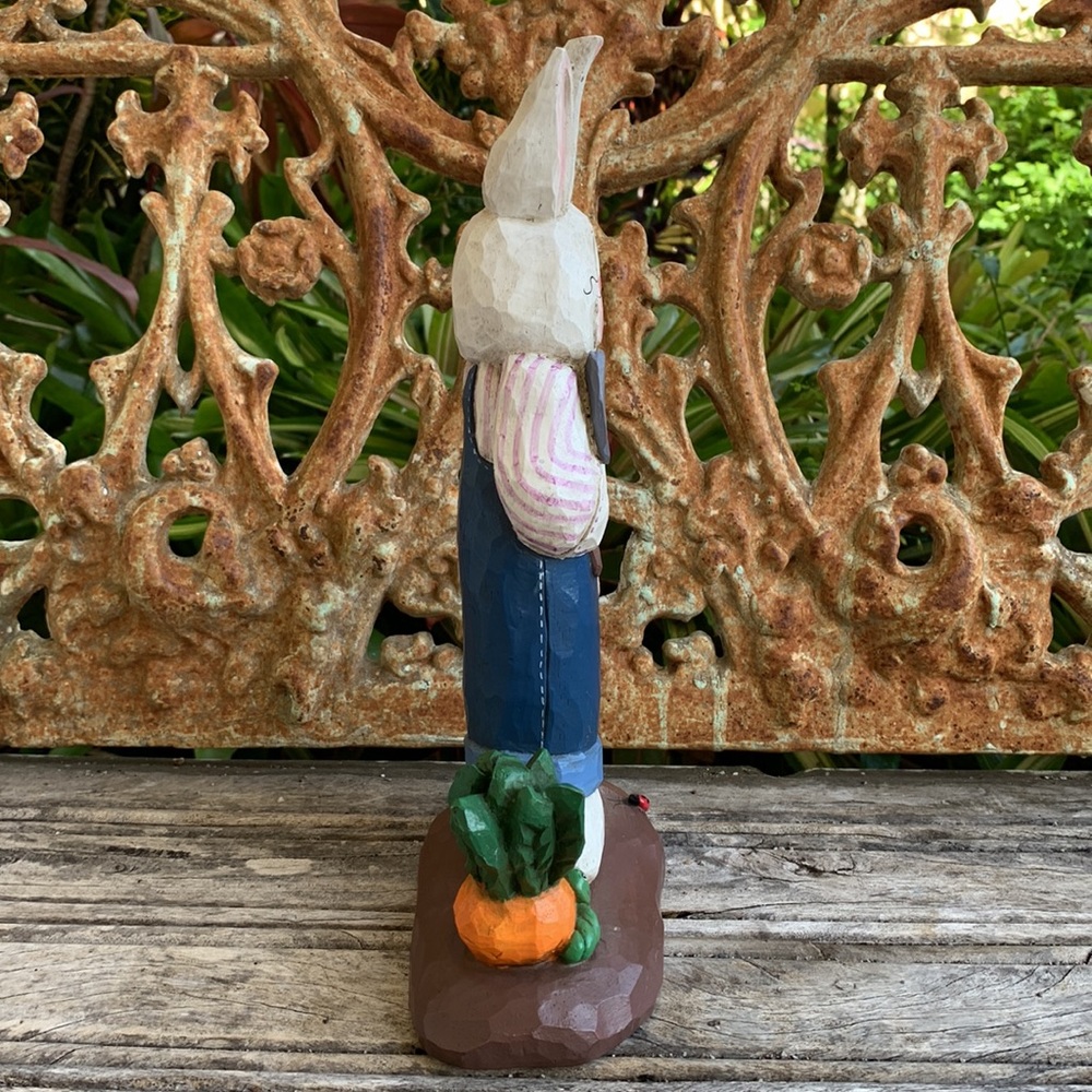 Retired Eddie Walker Gardner Rabbit - Picture 10 of 10
